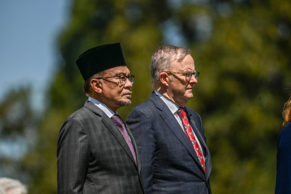 Prime Minister Anthony Albanese and Malaysian Prime Minister Anwar Ibrahim at a welcoming ceremony at Government House, Melbourne, on Monday.