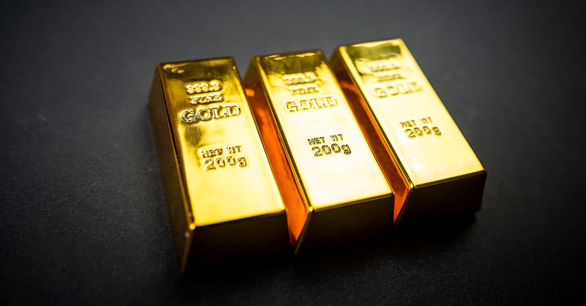 Why is the gold price and XAU USD at a record high?